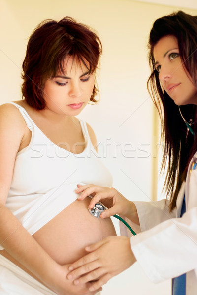 сердцебиение ребенка молодые беременная женщина третий Сток-фото © lovleah