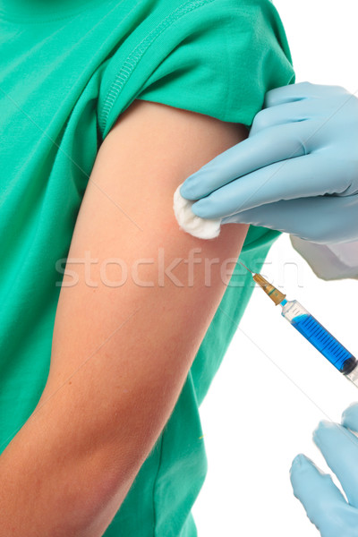 Medic ac injecţie braţ pacient copil Imagine de stoc © lovleah