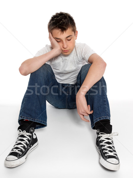 Triest depressief jongen vergadering teen vloer Stockfoto © lovleah