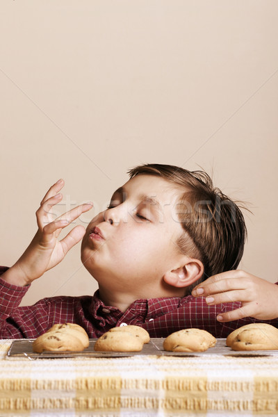 Gyerekek gyerekek otthon torta jókedv száj Stock fotó © lovleah