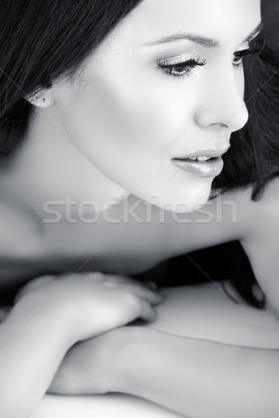 Vintage kobieta czarno białe portret piękna brunetka Zdjęcia stock © lubavnel