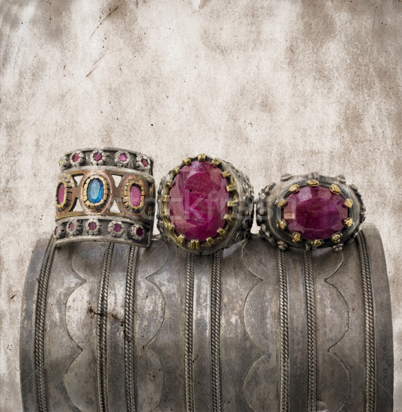 Trzy pierścienie grunge stylu vintage srebrny Zdjęcia stock © lubavnel