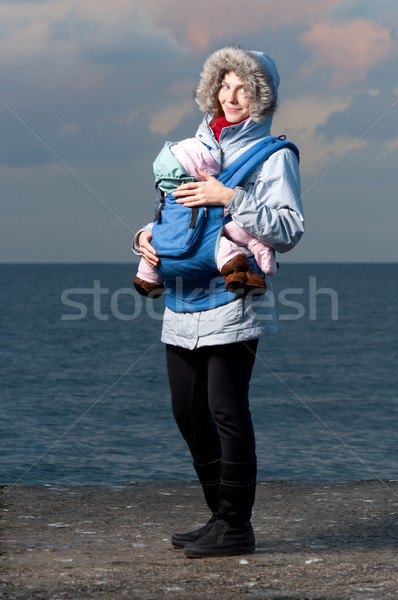 Stockfoto: Lifestyle · portret · jonge · moeder · baby · outdoor
