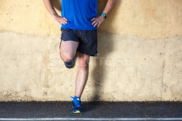 Masculino corredor parede corpo Foto stock © luckyraccoon