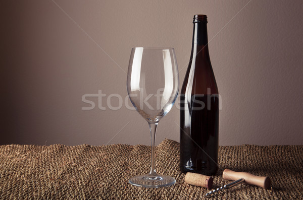 Bottiglia vetro vino rosso legno ristorante Foto d'archivio © luckyraccoon