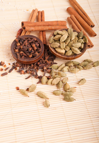 商业照片: 豆蔻果实 · 丁香 · 烹饪 · 香料 · 草药