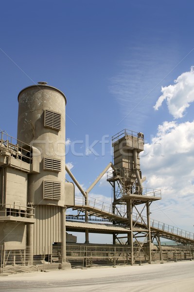 Cement fabriek Blauw gebouw Stockfoto © lunamarina