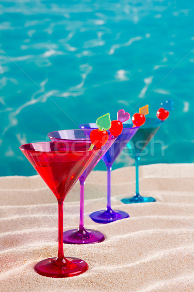 Foto d'archivio: Colorato · cocktail · fila · ciliegio · tropicali · sabbia