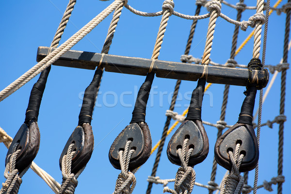 Stockfoto: Vintage · houten · boot · touwen · detail · blauwe · hemel