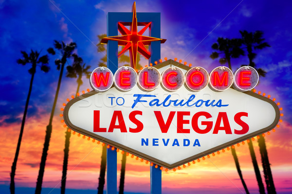 Bienvenida fabuloso Las Vegas signo puesta de sol palmeras Foto stock © lunamarina