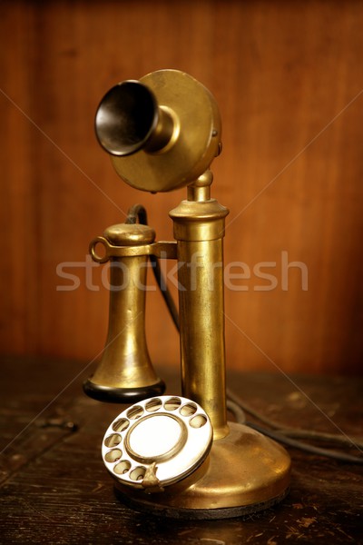 Vintage or laiton espagnol vieux téléphone [[stock_photo]] © lunamarina