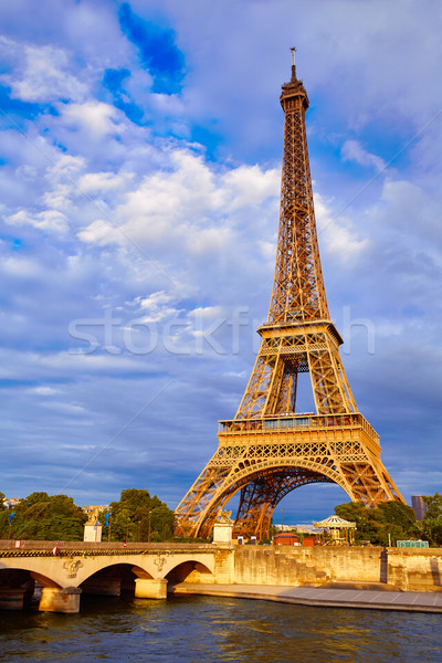 Eyfel Kulesi gün batımı Paris Fransa gökyüzü Bina Stok fotoğraf © lunamarina