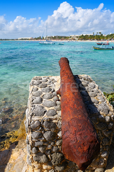 Akumal beach rusted canon in Riviera Maya Stock photo © lunamarina