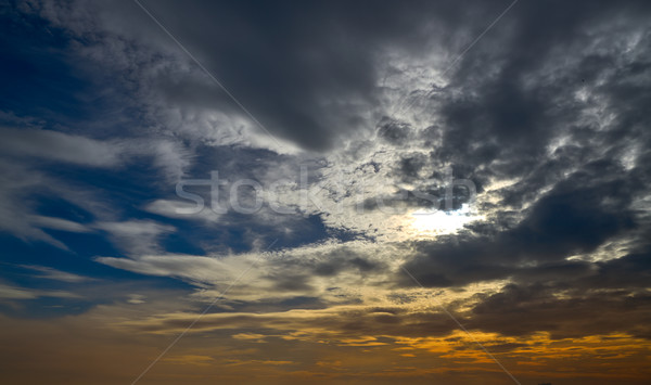 Apus amurg noros cer dramatic culori Imagine de stoc © lunamarina