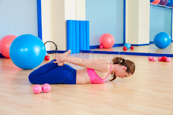 Foto stock: Pilates · mujer · ejercicio · entrenamiento · gimnasio