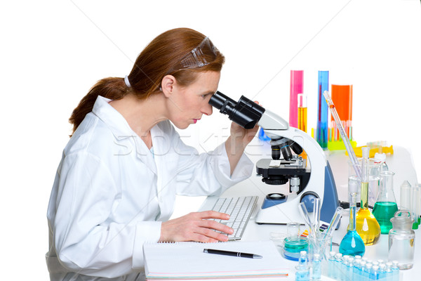 Foto stock: Químico · laboratório · cientista · mulher · olhando · microscópio