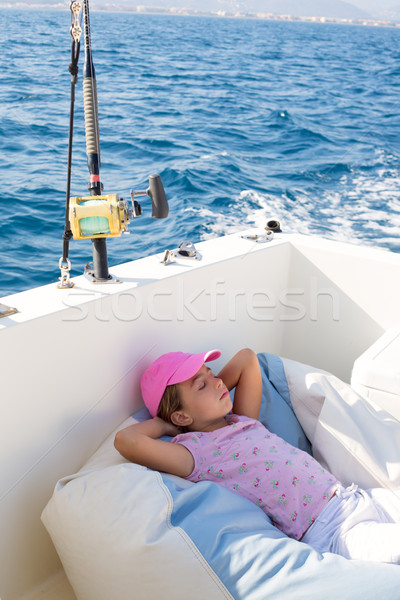 Dziecko dziewczyna żeglarstwo łodzi pokład Zdjęcia stock © lunamarina