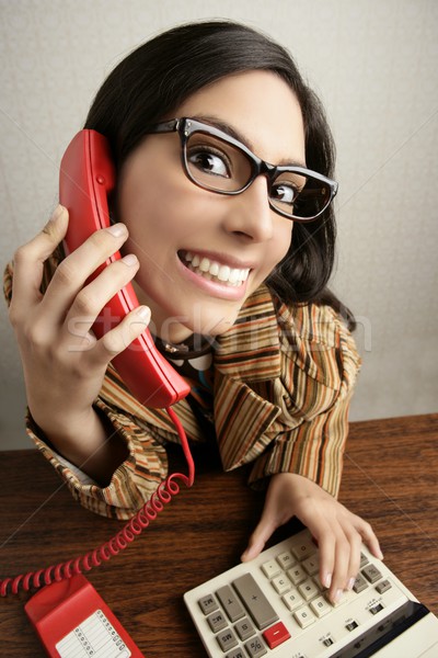 [[stock_photo]]: Rétro · secrétaire · grand · angle · humour · téléphone · femme