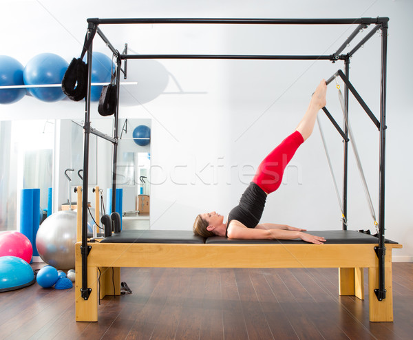 Aerobic Pilates Ausbilder Frau Fitness Ausübung Stock foto © lunamarina