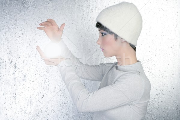 Futurystyczny kobieta świetle szkła sferze Zdjęcia stock © lunamarina