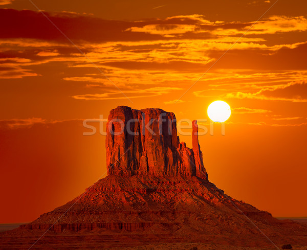 Monument Valley West Mitten at sunrise sky Stock photo © lunamarina