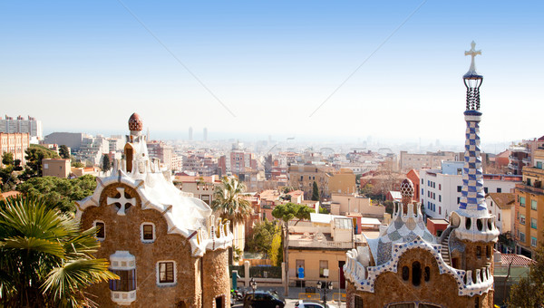 Barcelona parc turta dulce basm case arhitectură Imagine de stoc © lunamarina