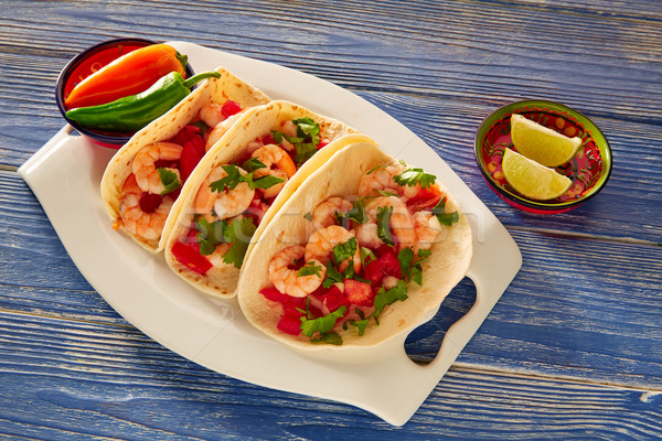 Krewetki tacos meksykańskie jedzenie niebieski restauracji Zdjęcia stock © lunamarina