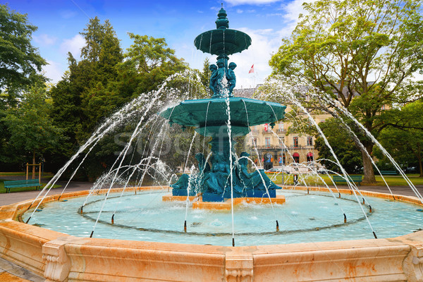 [[stock_photo]]: Anglais · jardin · fontaine · Suisse · arbres