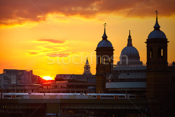 Londres coucher du soleil thames london bridge ville orange [[stock_photo]] © lunamarina