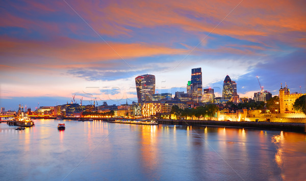 London pénzügyi negyed sziluett naplemente tér város Stock fotó © lunamarina