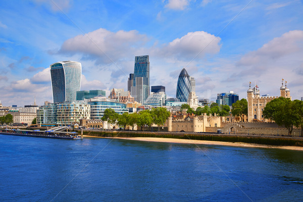 London pénzügyi negyed sziluett tér város híd Stock fotó © lunamarina
