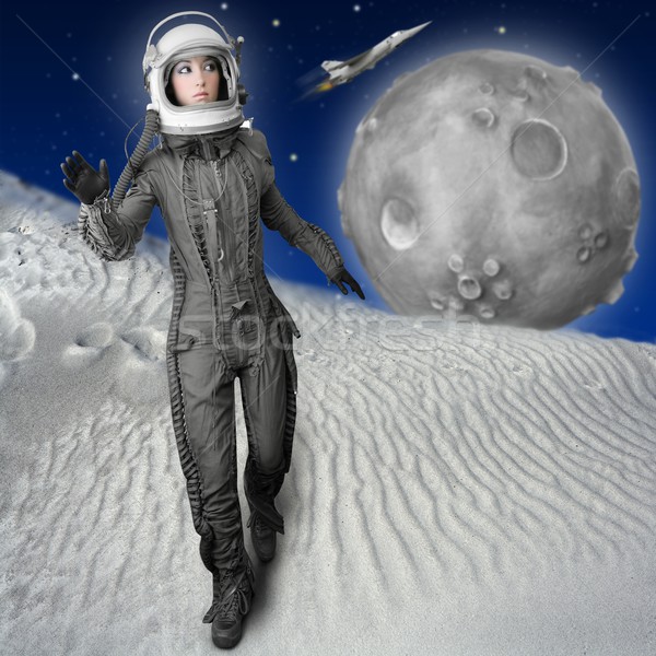 [[stock_photo]]: Astronaute · mode · stand · femme · espace · costume