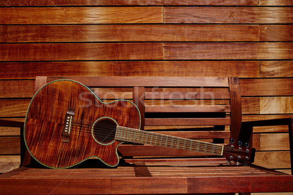 聲 棕色 吉他 木 牆 商業照片 © lunamarina