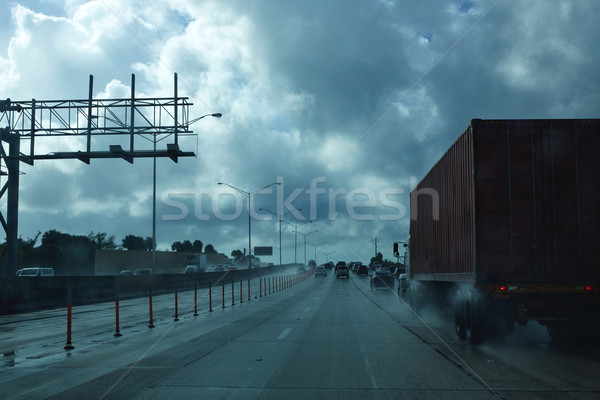 Miami Florida regenachtig rijden weg vrachtwagens Stockfoto © lunamarina