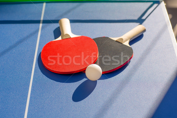 Tischtennis ping pong zwei weiß Ball blau Stock foto © lunamarina