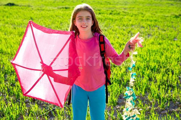 Kid Mädchen halten rosa Kite Frühling Stock foto © lunamarina