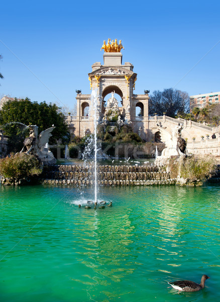 Barcelona park meer fontein gouden boom Stockfoto © lunamarina