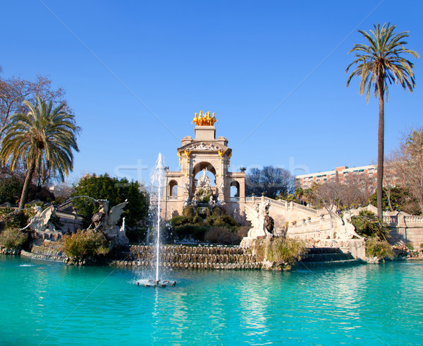 Barcelona parc lac fântână cer Imagine de stoc © lunamarina