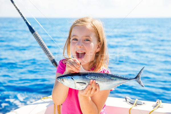 Loiro criança menina pescaria atum pequeno Foto stock © lunamarina