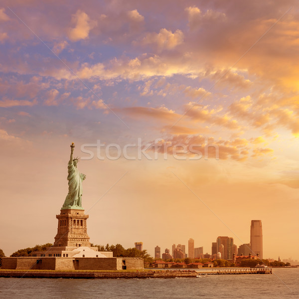 Statuie libertate New York Manhattan SUA râu Imagine de stoc © lunamarina