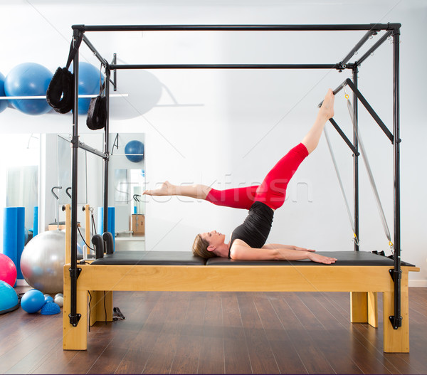 Pilates aerobik oktató nő fitnessz testmozgás Stock fotó © lunamarina