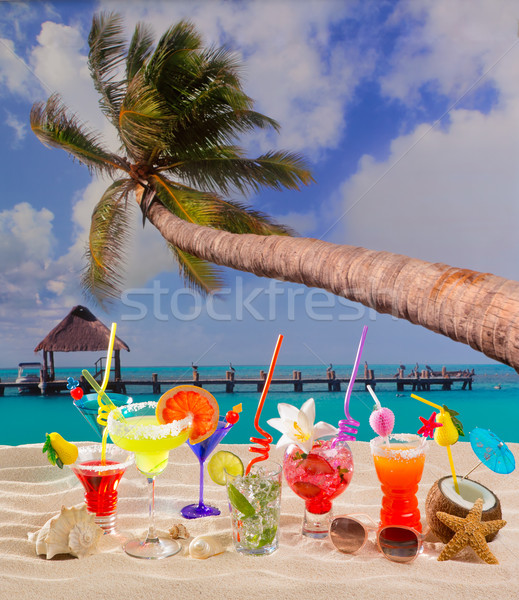 Foto d'archivio: Colorato · tropicali · cocktail · spiaggia · sabbia · bianca · palma
