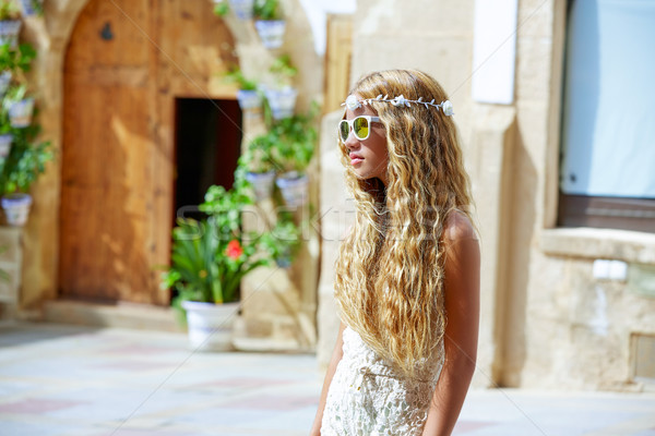 Teen girl turistica mediterraneo città vecchia profilo Foto d'archivio © lunamarina