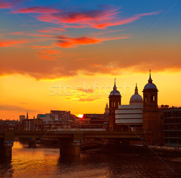 Londres coucher du soleil thames london bridge ville orange [[stock_photo]] © lunamarina