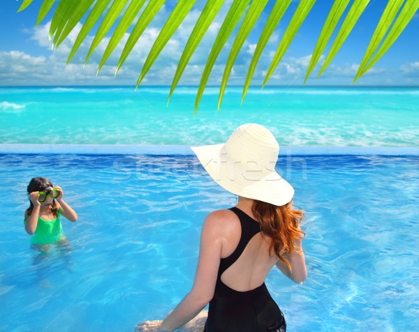 Foto d'archivio: Blu · piscina · Caraibi · view · madre · figlia