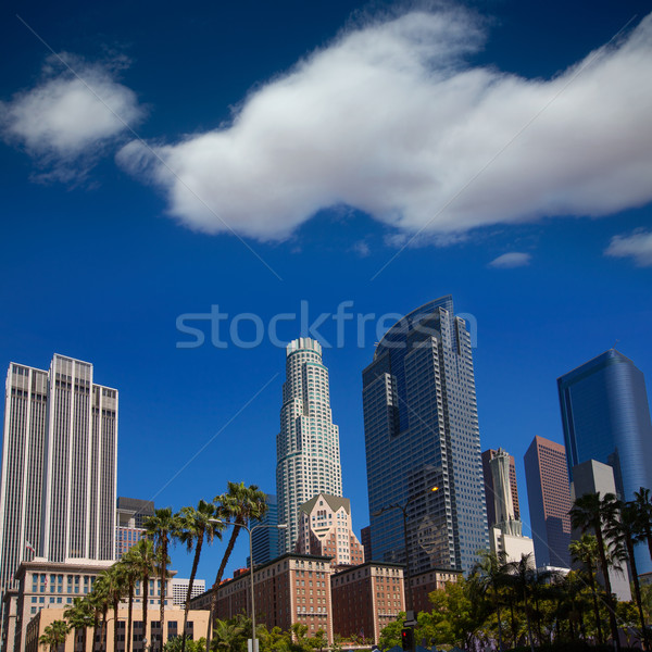 La centrul orasului Los Angeles pătrat palmier afaceri Imagine de stoc © lunamarina