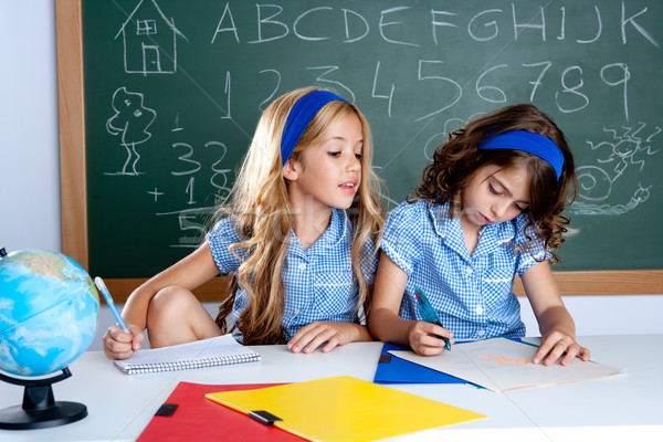 Foto d'archivio: Classe · due · ragazzi · studenti · test · esame