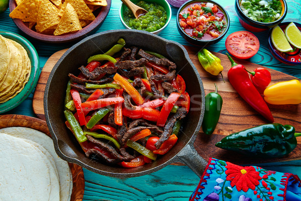 Wołowiny fajitas pan chili mexican meksykańskie jedzenie Zdjęcia stock © lunamarina