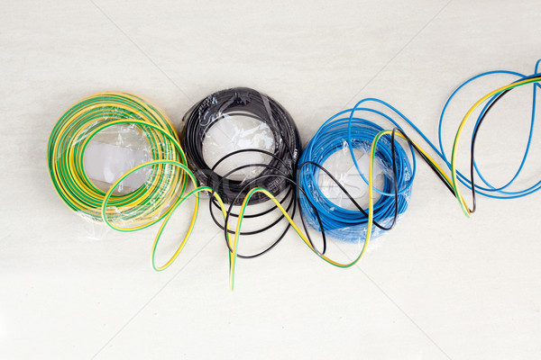 Elektrische Kabel drei Farben schwarz blau Stock foto © lunamarina