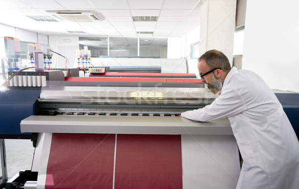 Mann Umbuchung Druck Industrie Plotter Drucker Stock foto © lunamarina